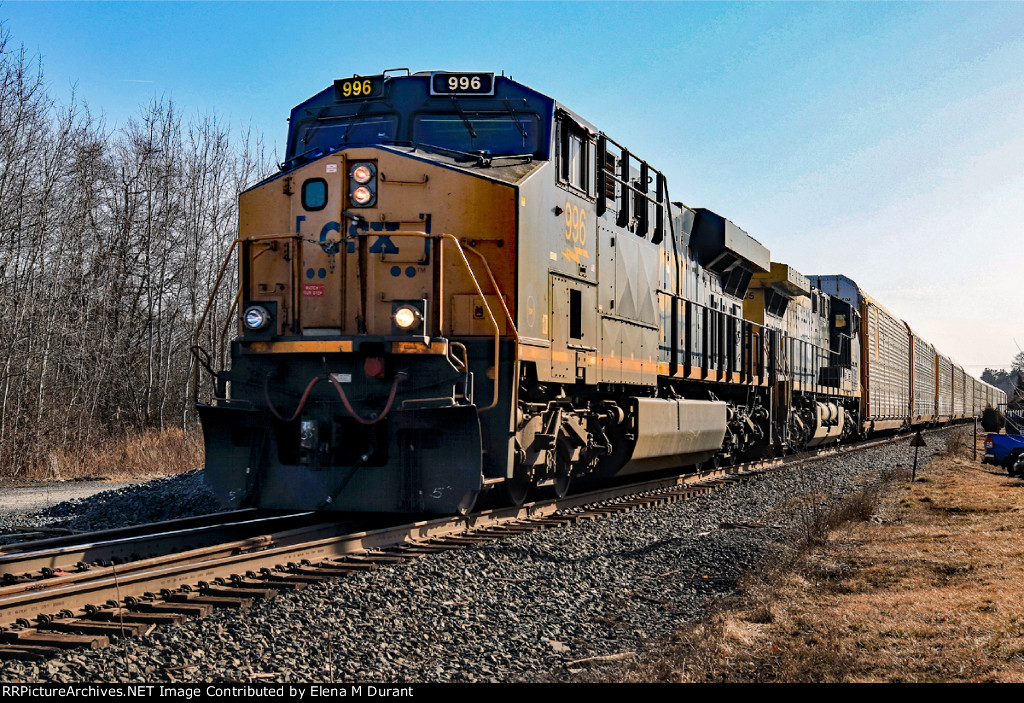 CSX 996 on M-567